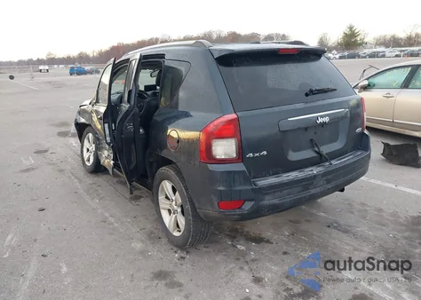 2014 Jeep Compass Latitude z USA, uszkodzony, nr VIN 1C4NJDEB2ED858817